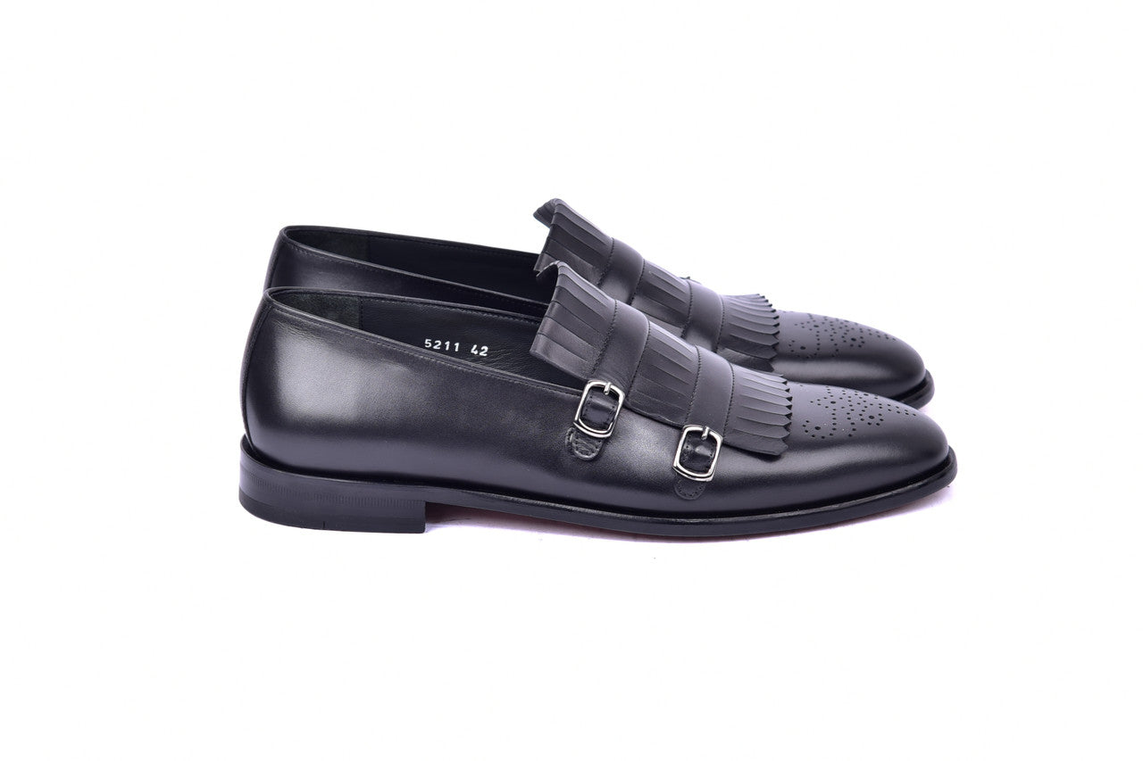 C0001902- 5211 Kilt side Buckle Loafer- Black
