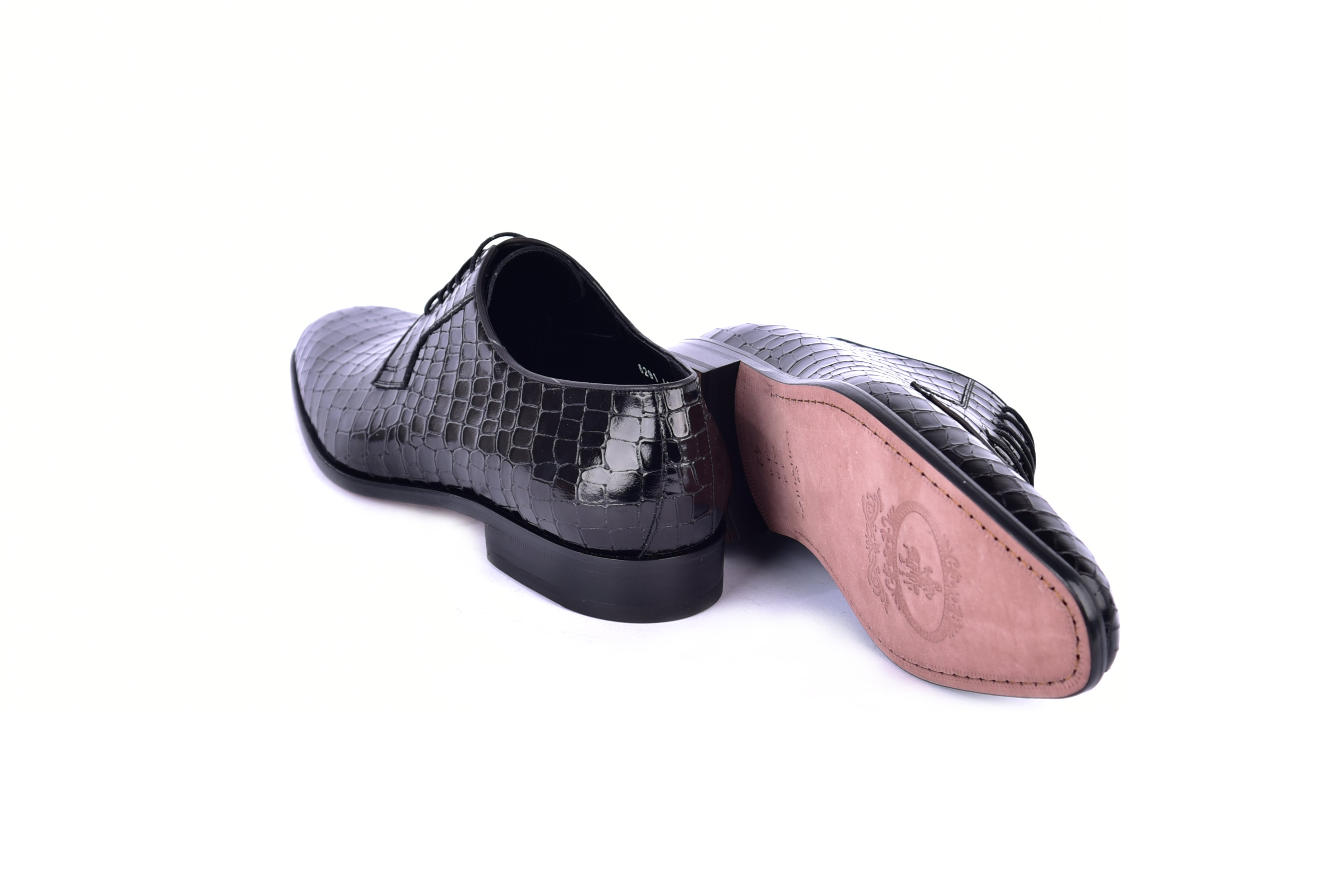 C01505-6291C Croco lace up- Black