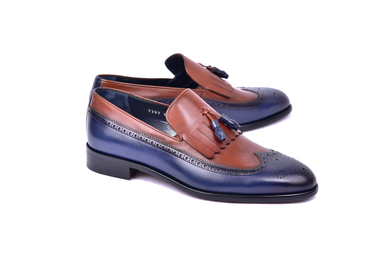 C00019- 7397 Wingtip Kiltie Tassel Loafer- Navy/Tan