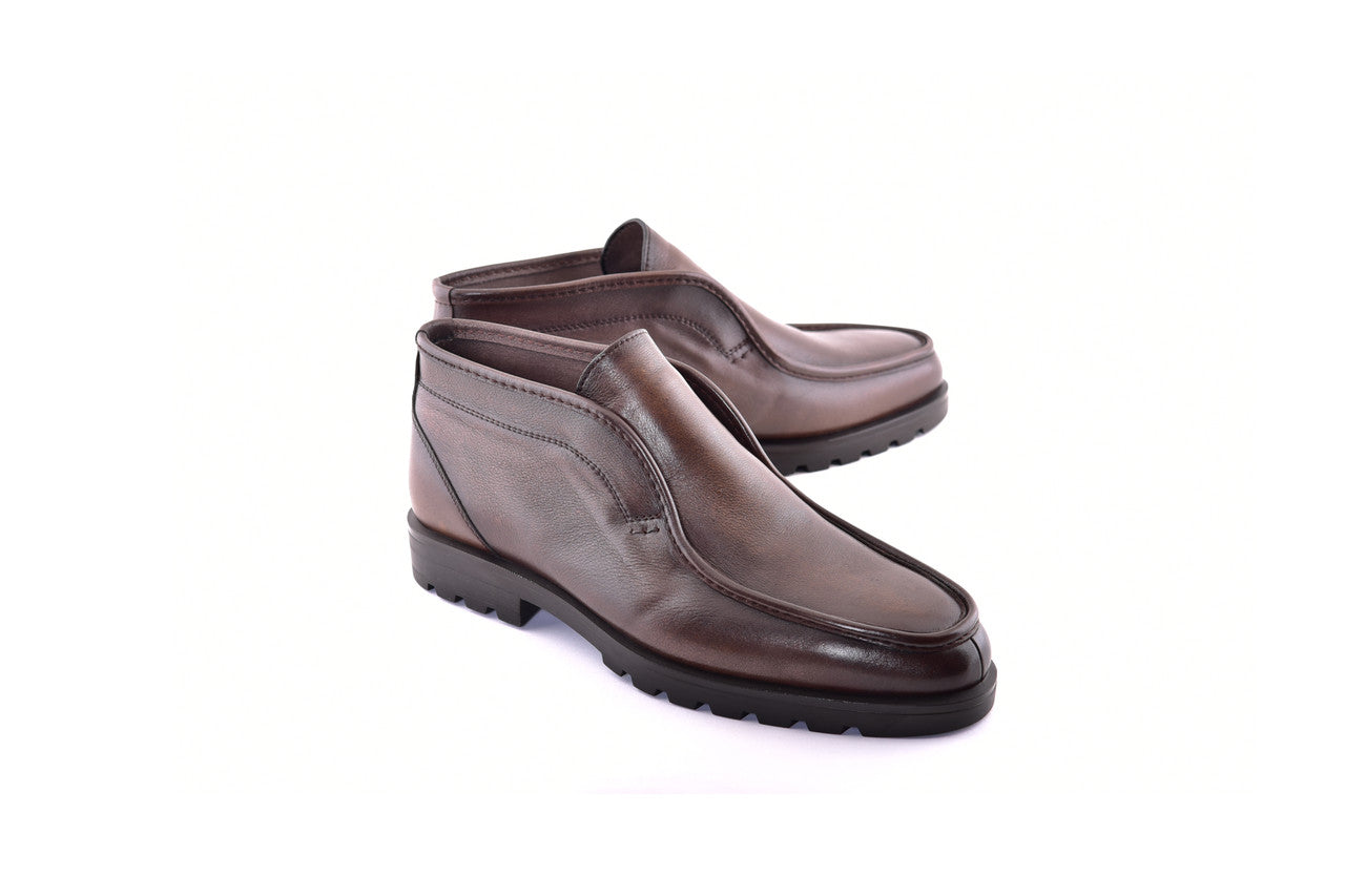 C186- 7520 Shearling lined Chukka boot - Brown