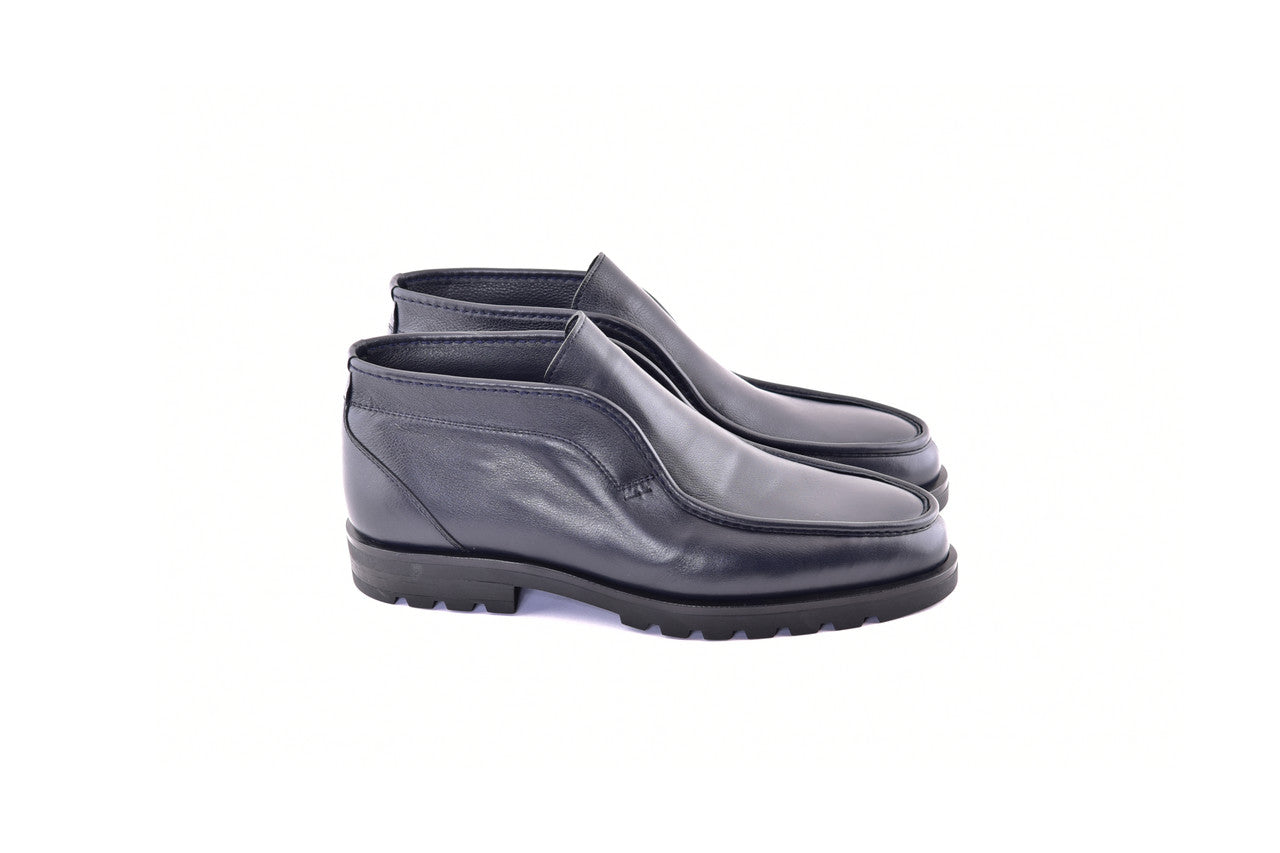 C187- 7520 Shearling lined Chukka boot - Navy
