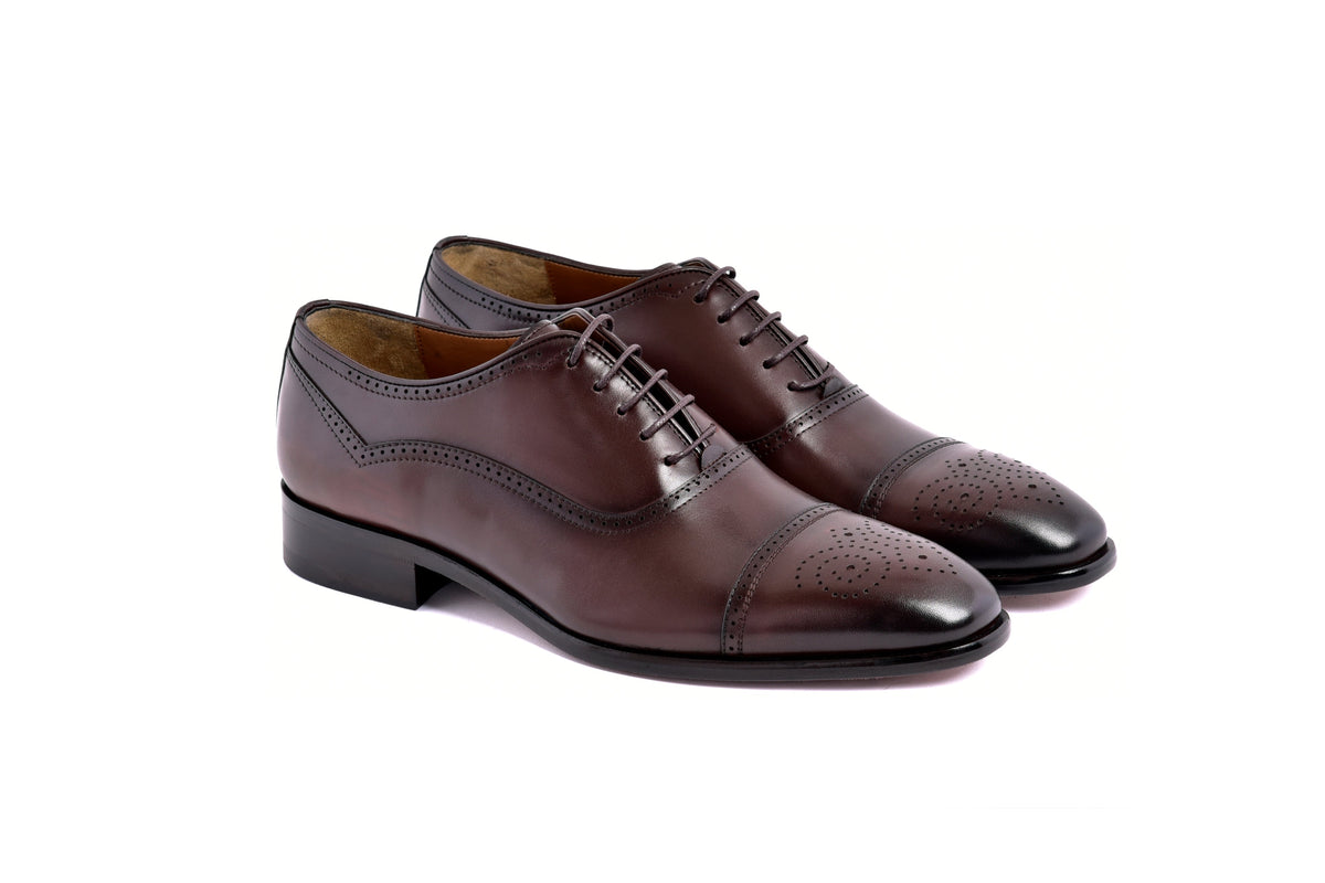 C0001105-7960 Perforated Cap toe lace up- Brown