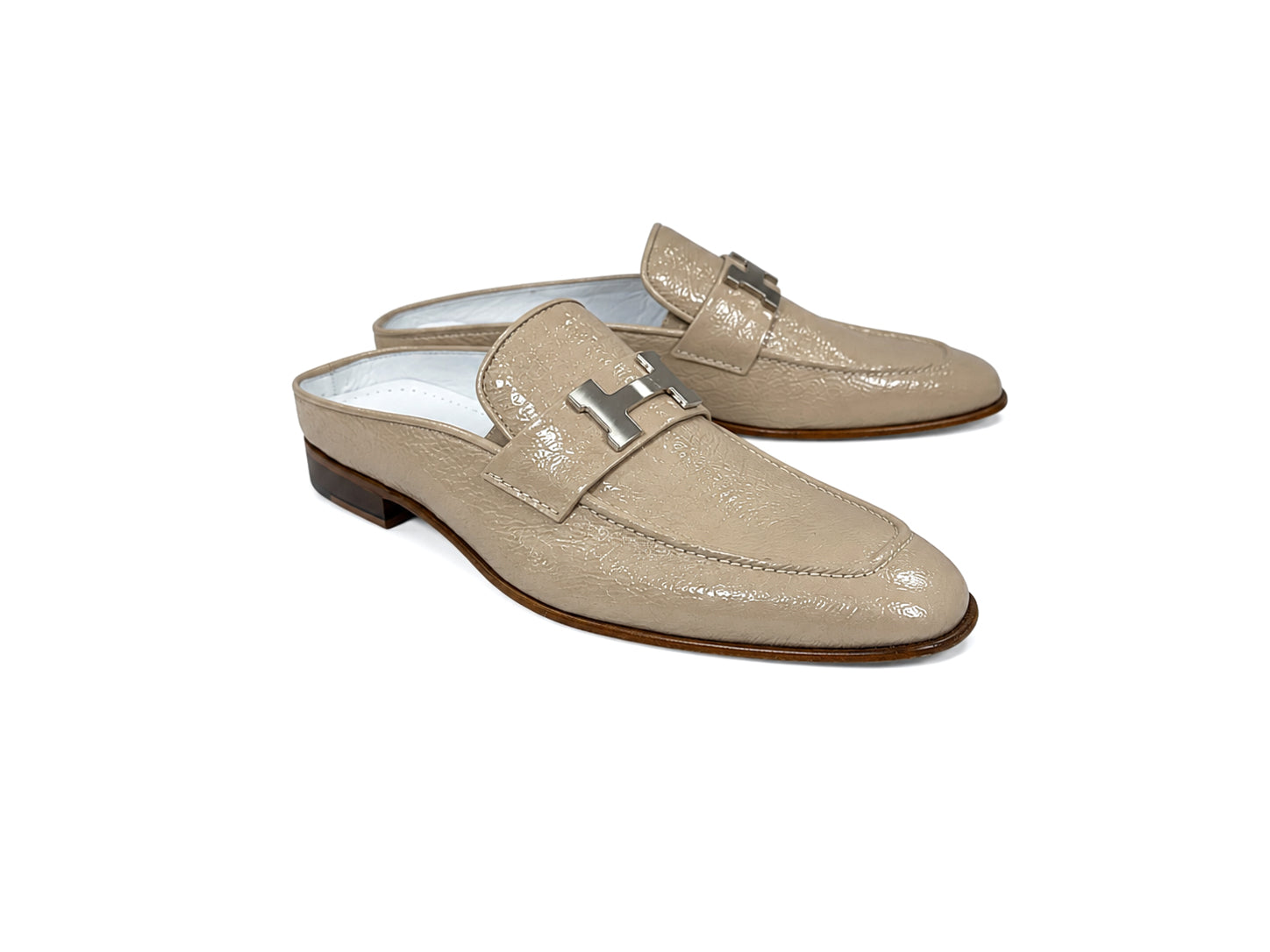 C01994-3890V H buckle Vita Calf Skin Mules- Beige