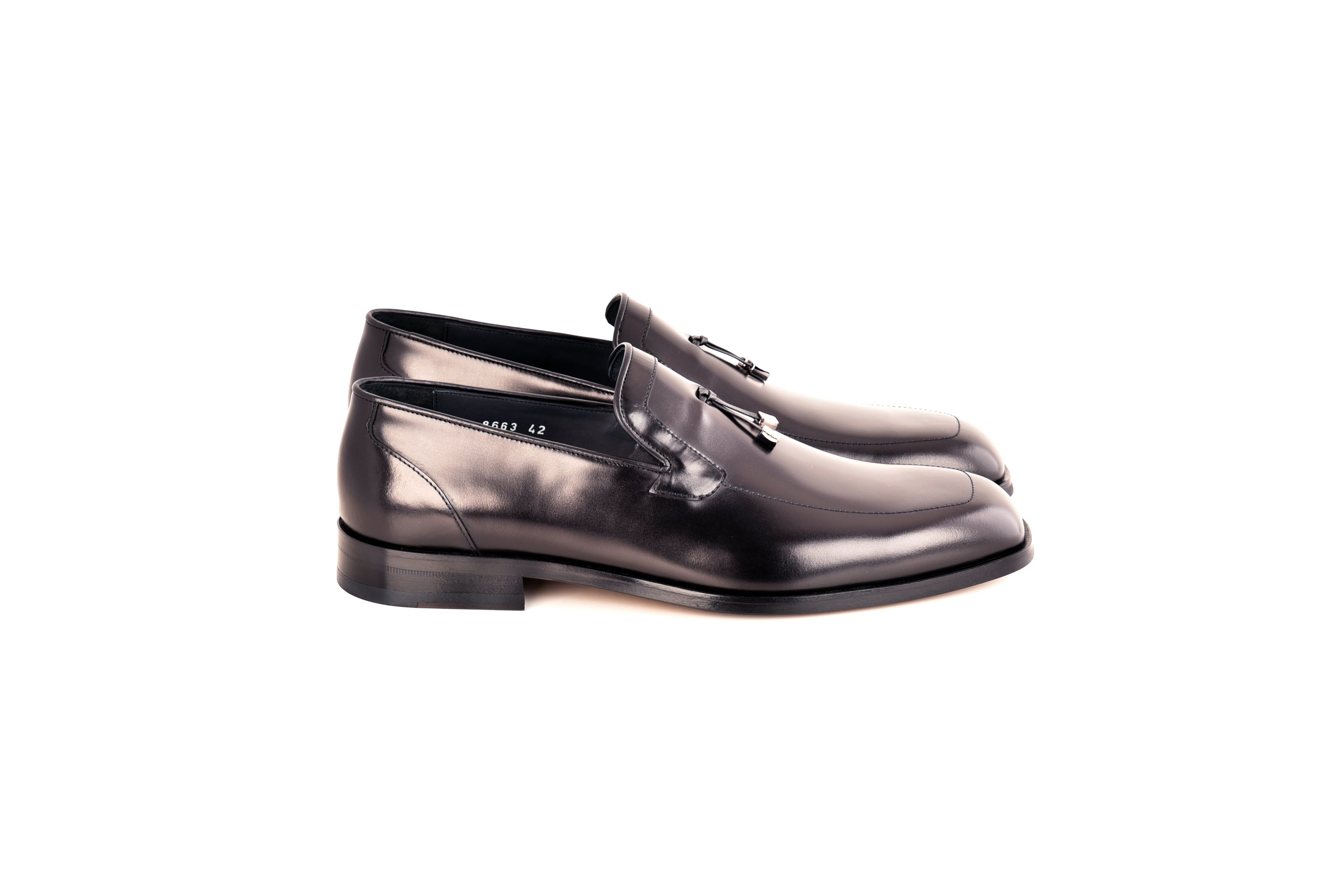 C0108- 8663 Lux Leather Tassel Loafer-Black